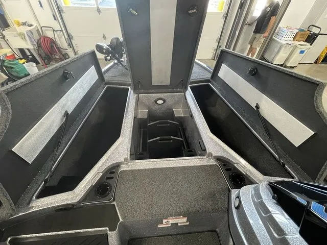 Slide: The Image of Nitro Z19 Pro 2025 - 21