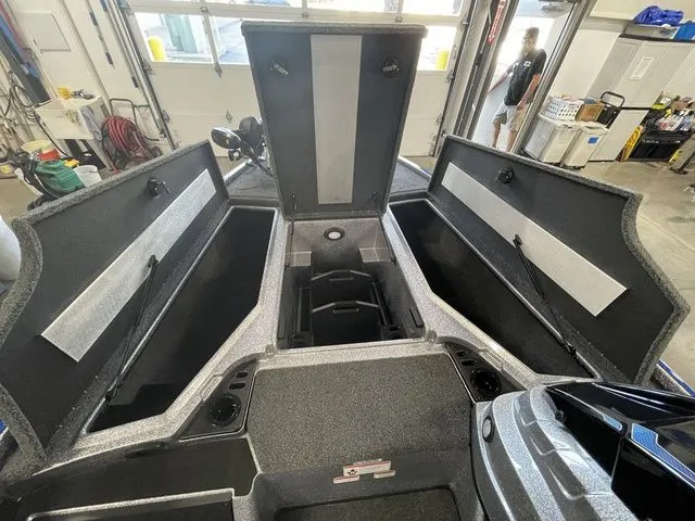 Slide: The Image of Nitro Z19 Pro 2025 - 22