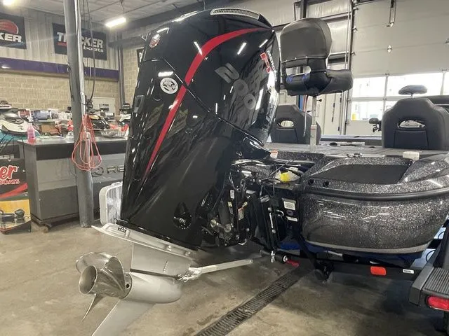 Slide: The Image of Nitro Z19 Pro 2025 - 7