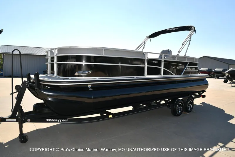 Slide: The Image of Ranger 243C Cruise w/250HP Mercury 4 Stroke 2025 - 64