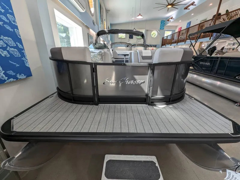 Slide: The Image of SunChaser Eclipse 25 SBX 2025 - 3