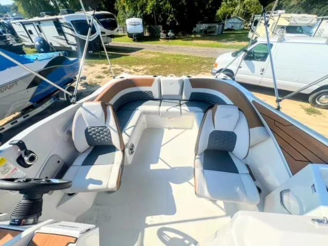 Slide: The Image of Starcraft SVX 230 OB 2025 - 15