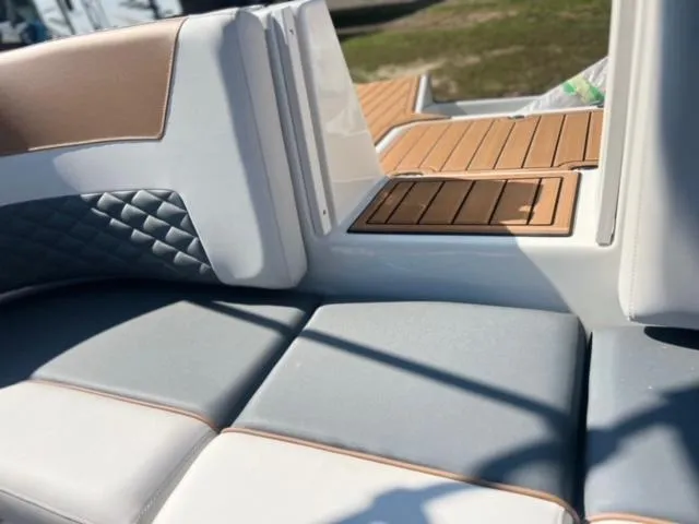 Slide: The Image of Starcraft SVX 230 OB 2025 - 23