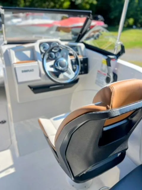 Slide: The Image of Starcraft SVX 230 OB 2025 - 4