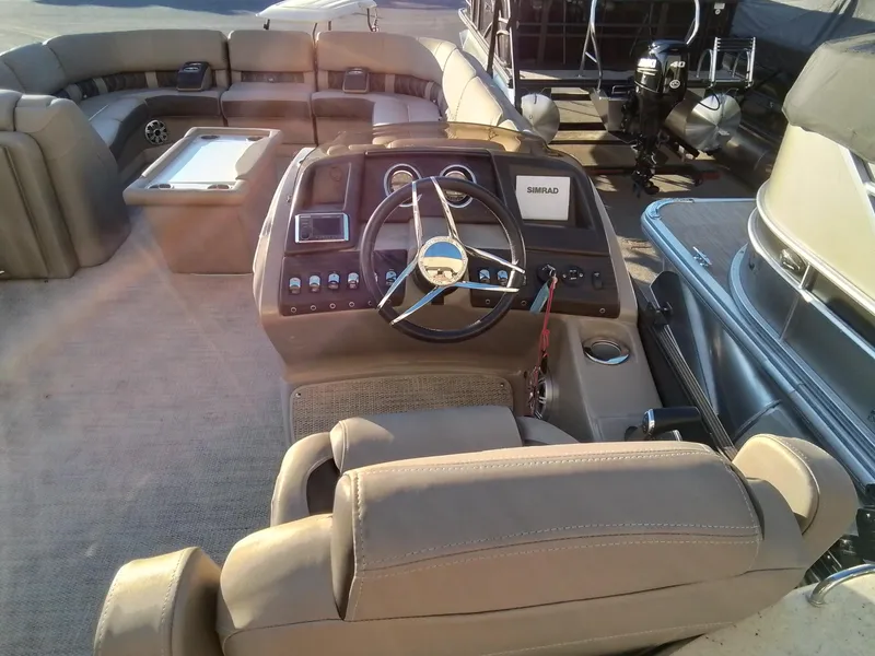 Slide: The Image of Bennington 28QSRFBX1 2018 - 46