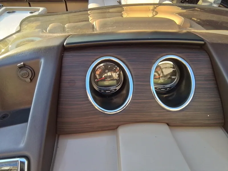 Slide: The Image of Bennington 28QSRFBX1 2018 - 49