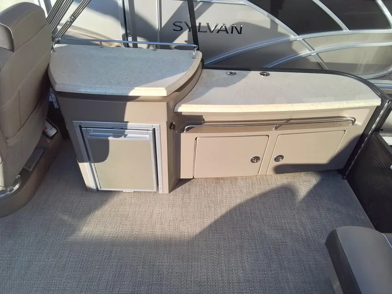 Slide: The Image of Bennington 28QSRFBX1 2018 - 57