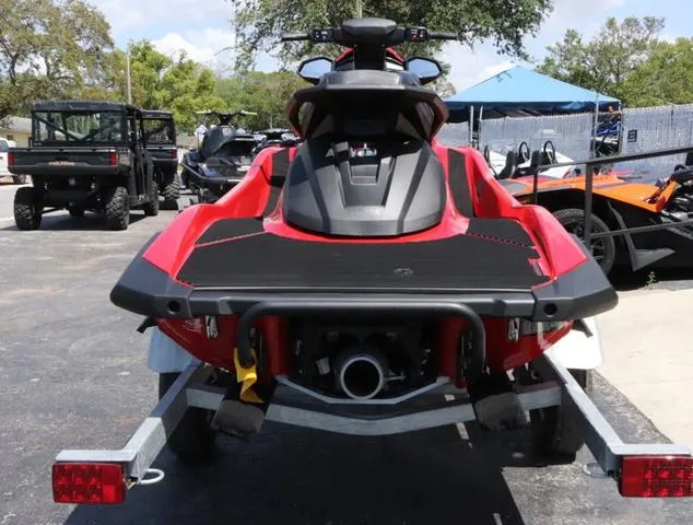 Slide: The Image of Yamaha VX DELUXE-TORCH RED 2025 - 4