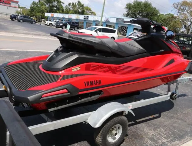 Slide: The Image of Yamaha VX DELUXE-TORCH RED 2025 - 5