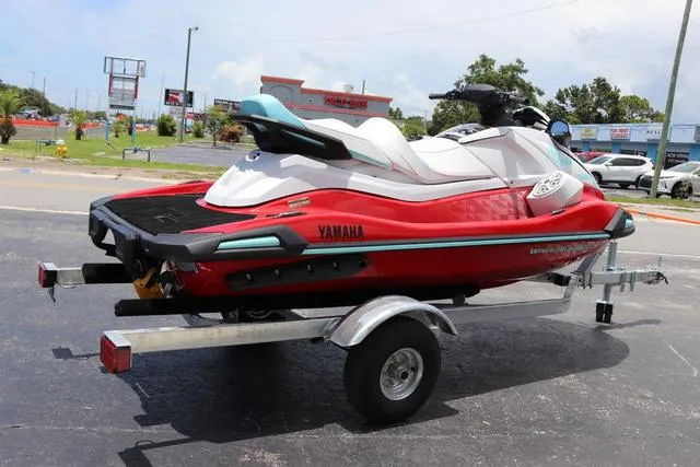 Slide: The Image of Yamaha VX LIMITED-TORCH RED 2025 - 5