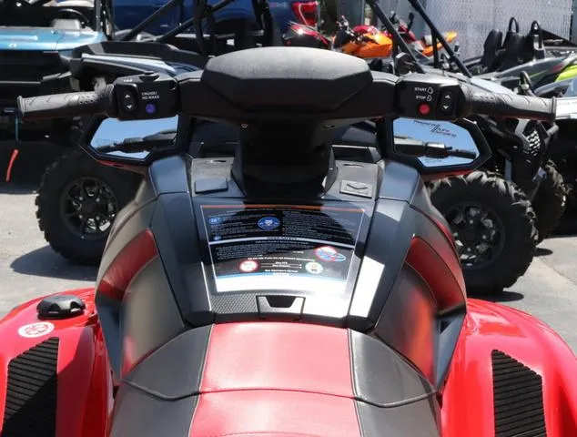 Slide: The Image of Yamaha VX DELUXE-TORCH RED 2025 - 11