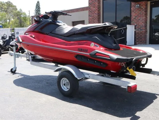 Slide: The Image of Yamaha VX DELUXE-TORCH RED 2025 - 3