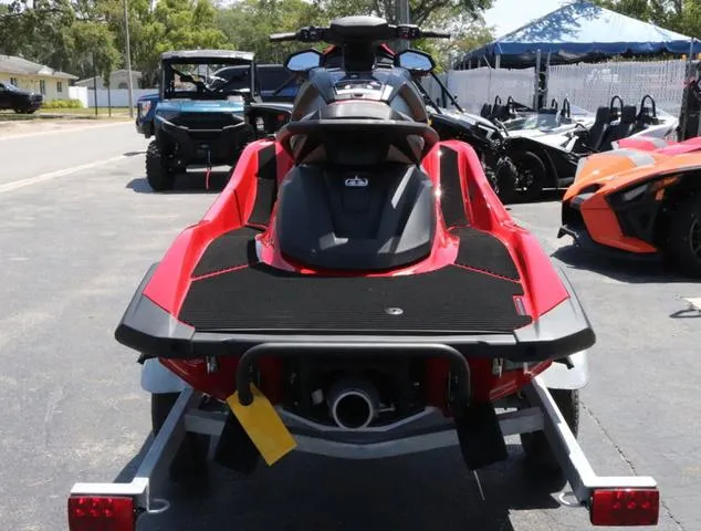 Slide: The Image of Yamaha VX DELUXE-TORCH RED 2025 - 4