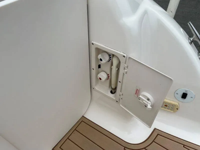 Slide: The Image of Chaparral 260 Signature 2004 - 74