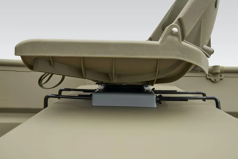 Slide: The Image of Tracker Grizzly 1436 Utility 2025 - 29