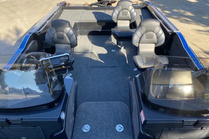 Slide: The Image of 2024 Nitro ZV20 boat interior with four seats and modern dashboard. - 4