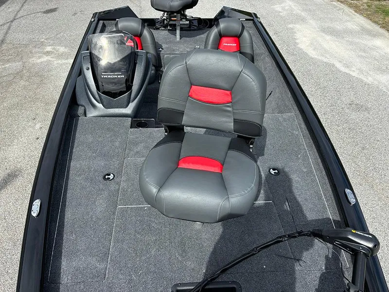 Slide: The Image of 2025 Tracker® Boats Pro Team™ 195 TXW Tournament Ed. - 11