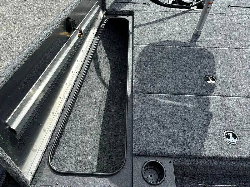 Slide: The Image of 2025 Tracker® Boats Pro Team™ 195 TXW Tournament Ed. - 13