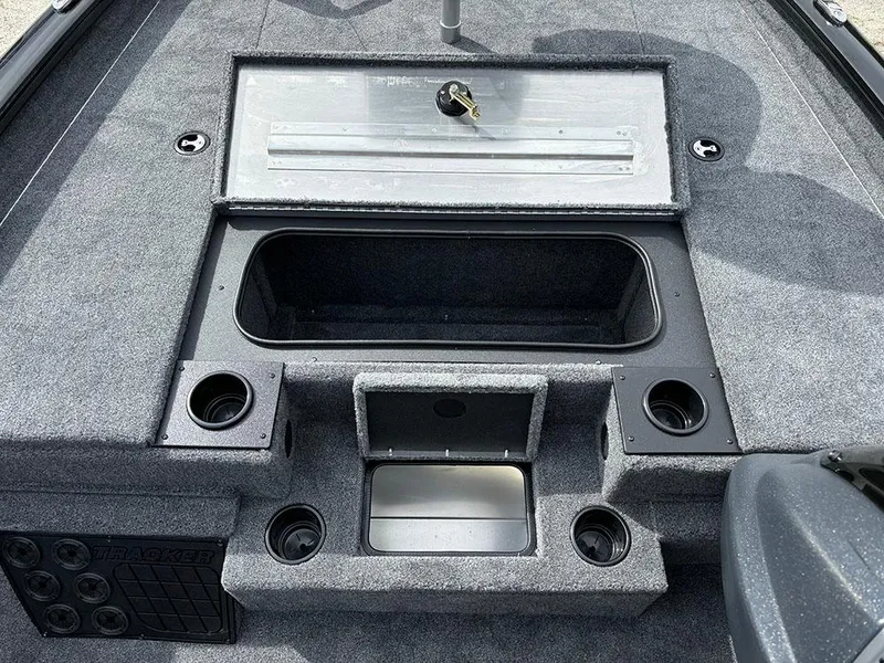 Slide: The Image of 2025 Tracker® Boats Pro Team™ 195 TXW Tournament Ed. - 28