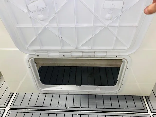 Slide: The Image of Brig 730 Navigator 2019 - 15