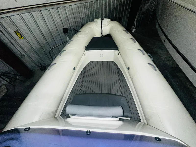 Slide: The Image of Brig 730 Navigator 2019 - 2