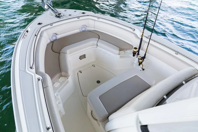 Slide: The Image of 2023-Boston-Whaler-230-Outrage-MarineMax - 17
