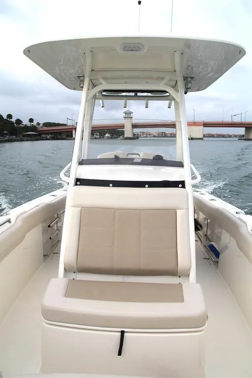 Slide: The Image of 2023-Boston-Whaler-230-Outrage-MarineMax - 31