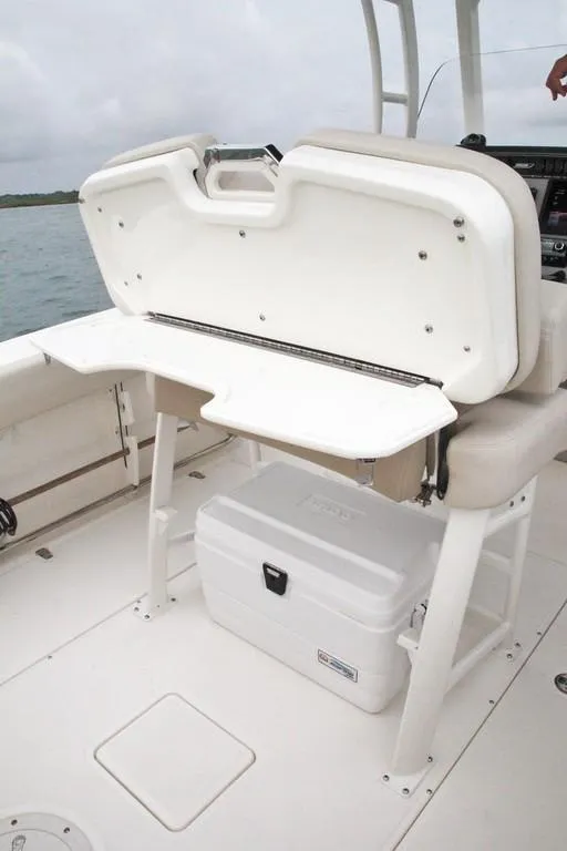 Slide: The Image of 2023-Boston-Whaler-230-Outrage-MarineMax - 34