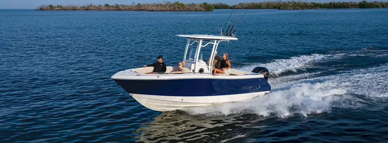 The Image of Robalo R230 2026 - 0