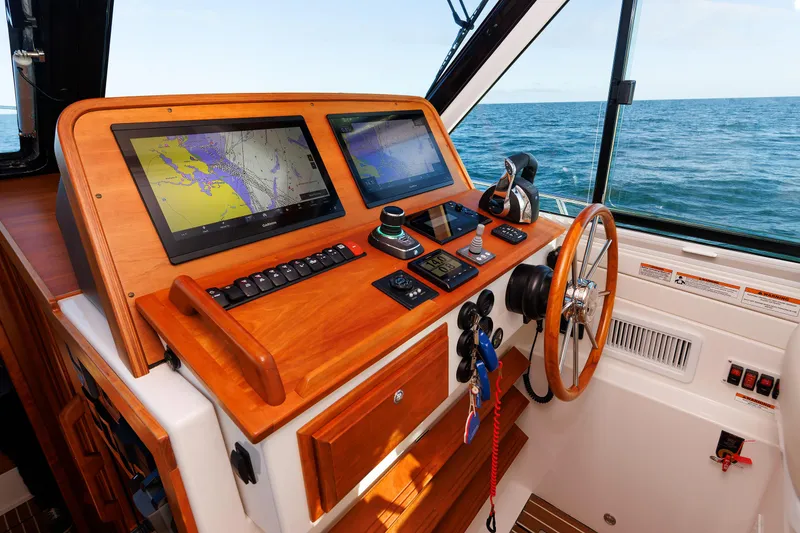 Slide: The Image of 18 - Helm - 18