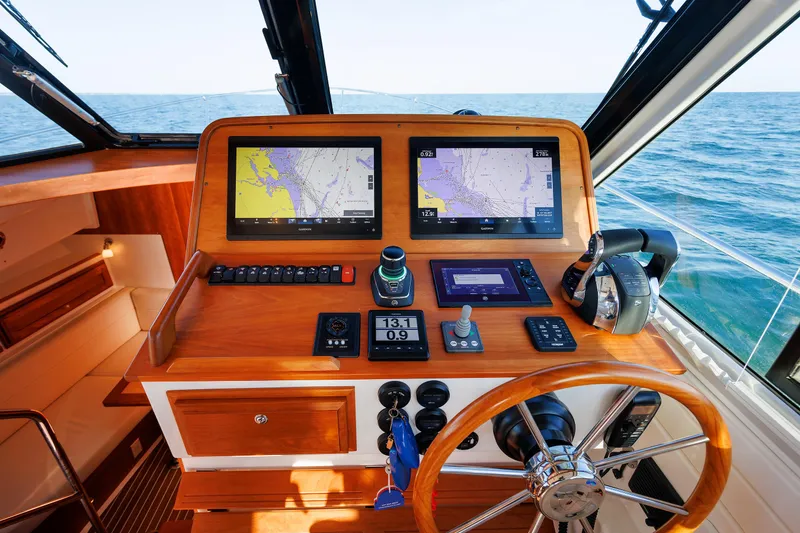 Slide: The Image of 19 - Helm - 19