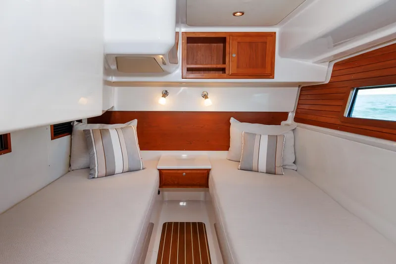 Slide: The Image of 24 - Guest Berth - 24