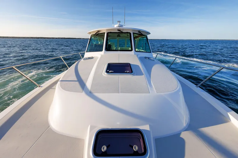 Slide: The Image of 33 - Foredeck - 33