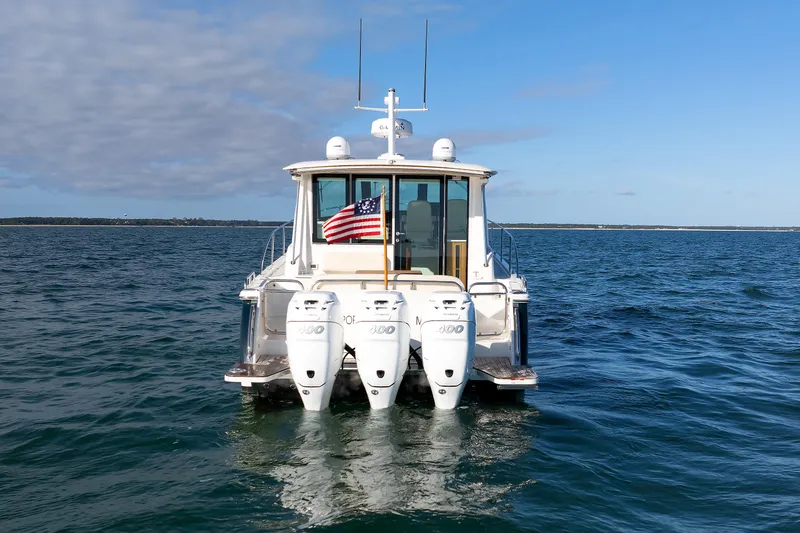 Slide: The Image of 4 - Transom - 4