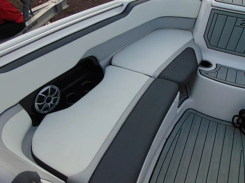 Slide: The Image of Yamaha 252SD 2023 - 27