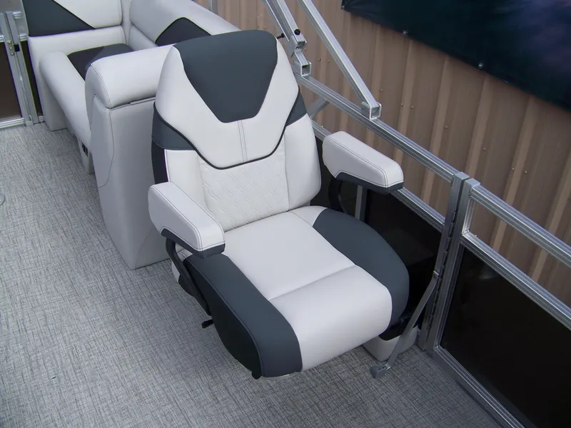 Slide: The Image of 2025 Avalon Venture 21QL boat seat with modern design and comfortable upholstery. - 8