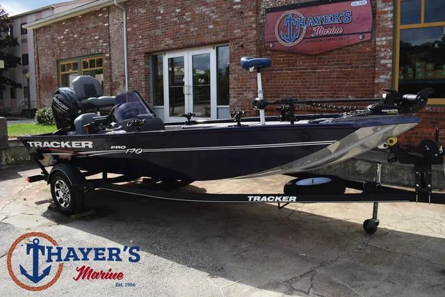 Slide: The Image of 2019 Tracker Pro 170 boat at Thayer's Marine dealership. - 33