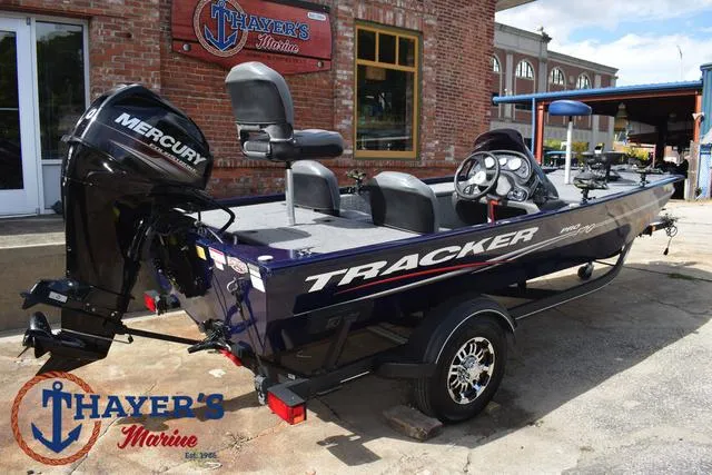 Slide: The Image of 2019 Tracker Pro 170 boat with Mercury engine at Thayer's Marine. - 34