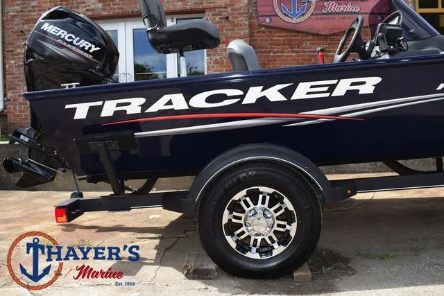 Slide: The Image of 2019 Tracker Pro 170 boat with Mercury engine at Thayer's Marine. - 4