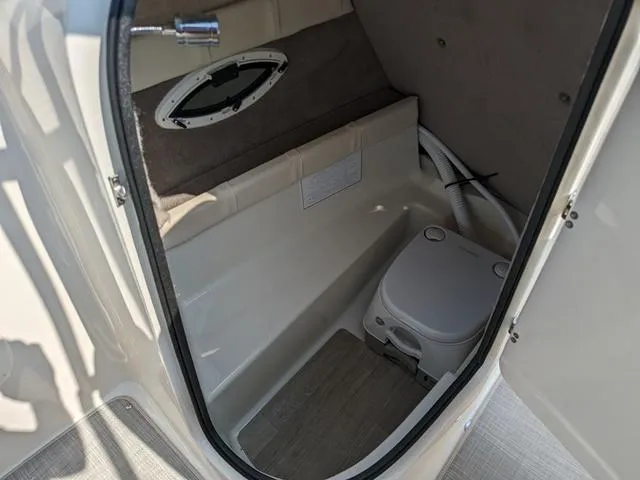 Slide: The Image of Stingray 250LR 2022 - 43