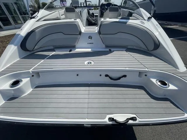 Slide: The Image of 2019 Yamaha Boats SX190, spacious deck, sleek design, comfortable seating, modern features. - 8
