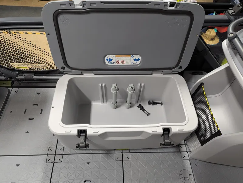 Slide: The Image of Sea-Doo Switch Fish 21 2025 - 10