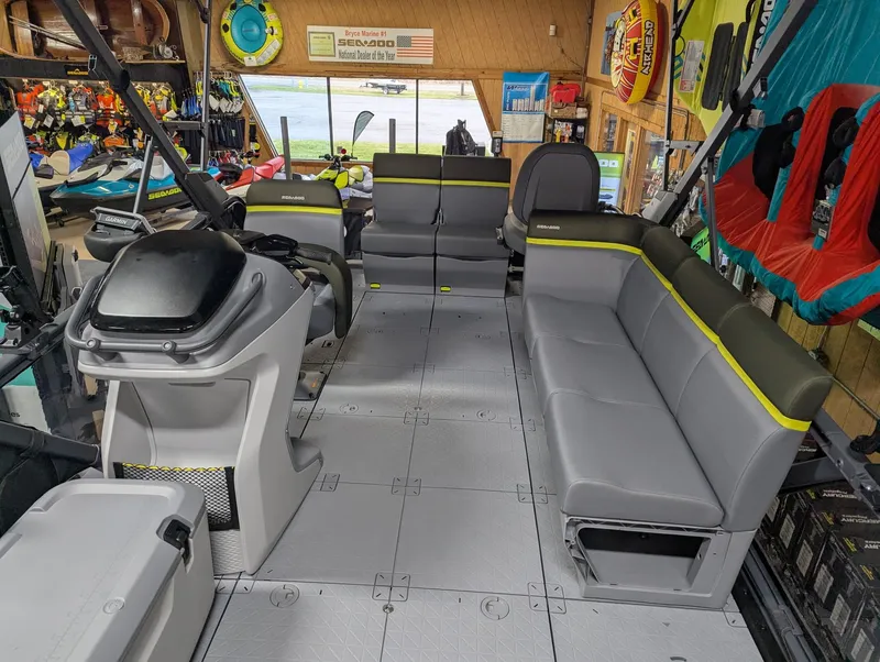 Slide: The Image of Sea-Doo Switch Fish 21 2025 - 6