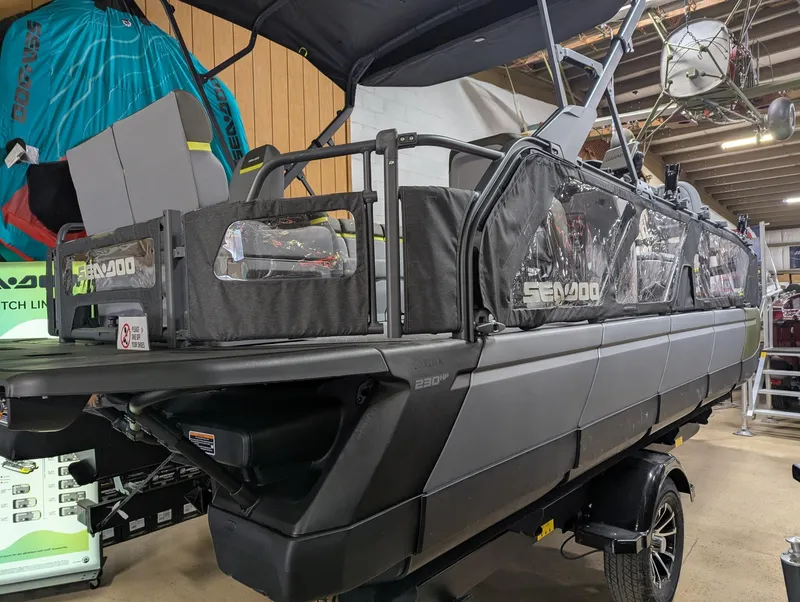 Slide: The Image of Sea-Doo Switch Fish 21 2025 - 7