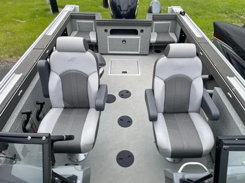 Slide: The Image of Starcraft Fishmaster 210 -DEMO 2024 - 9