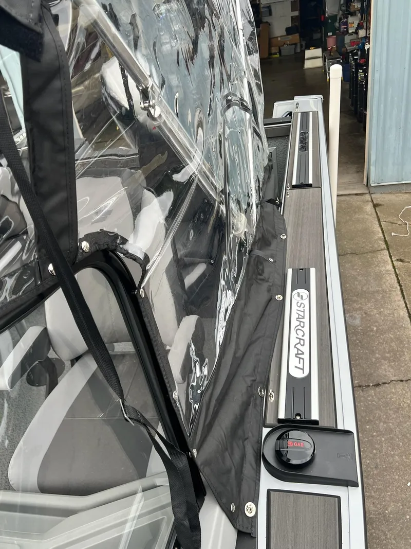 Slide: The Image of Starcraft Fishmaster 196 2025 - 17