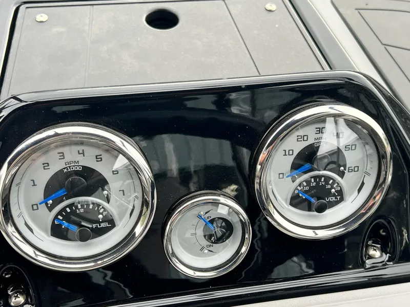 Slide: The Image of Starcraft Fishmaster 196 2025 - 22