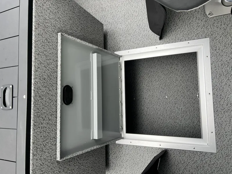 Slide: The Image of Starcraft Fishmaster 196 2025 - 30