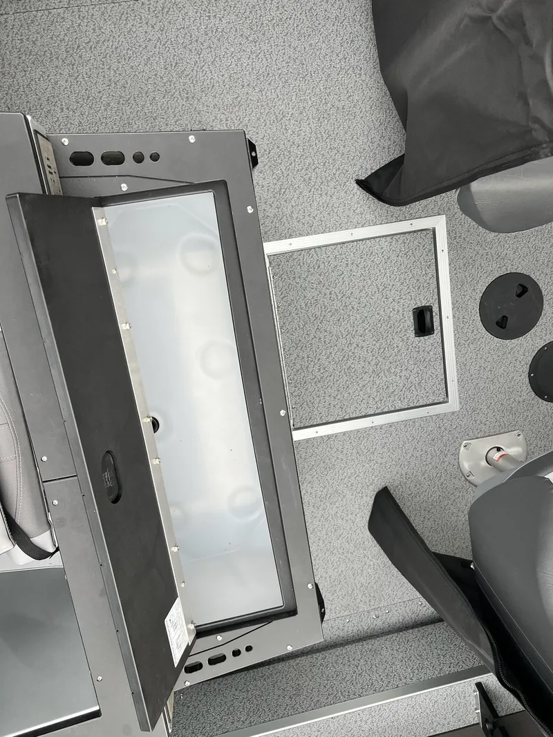 Slide: The Image of Starcraft Fishmaster 196 2025 - 32