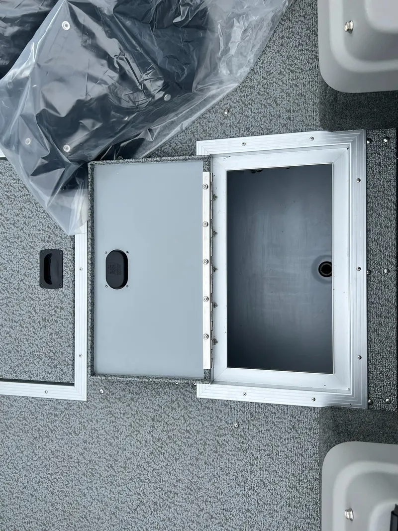 Slide: The Image of Starcraft Fishmaster 196 2025 - 37